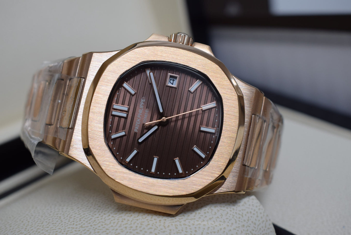 Patek philippe replica nautilus 57111R oro rosa brown dial