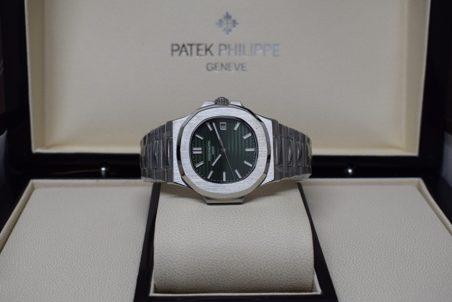 Patek Philippe replica nautilus 5711 olive green dial acciaio