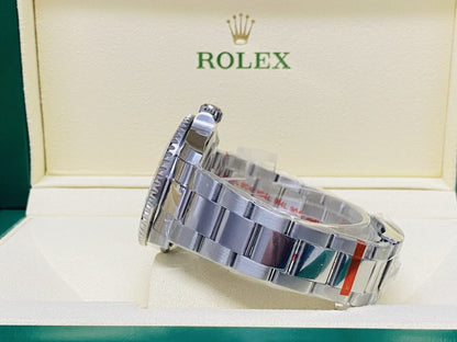 Rolex replica GMT-Master II 126710GRNR oyster