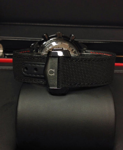 Omega replica Speedmaster Dark Side Of The Moon 311.92.44.51.01.007 orologio replica